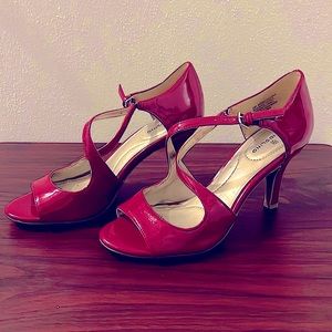 Bandolino Brick-Red Open Toe Shoes 5M